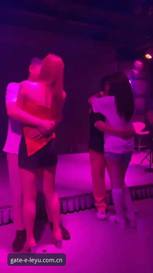 乐鱼最新app 3个深夜狂欢细节揭秘:格拉利什与皮克福德如何在乐鱼体育平台见证的赛场上“玩脱”了?